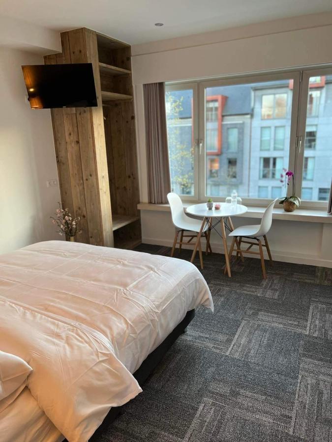 Prachtige Kamer In Centrum Brugge Met Badkamer ! ภายนอก รูปภาพ