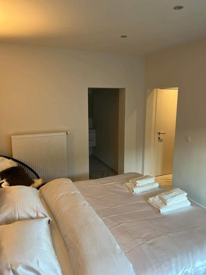 Prachtige Kamer In Centrum Brugge Met Badkamer ! ภายนอก รูปภาพ